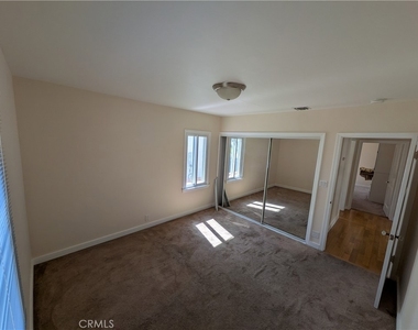 1511 N Rose - Photo Thumbnail 8