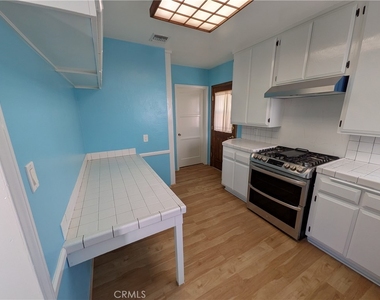 1511 N Rose - Photo Thumbnail 12