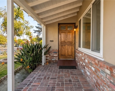 1511 N Rose - Photo Thumbnail 2