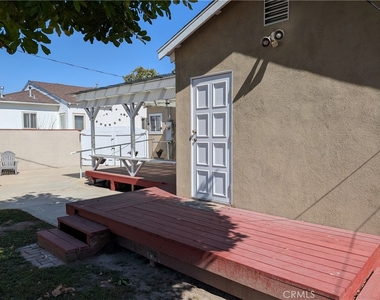 1511 N Rose - Photo Thumbnail 15