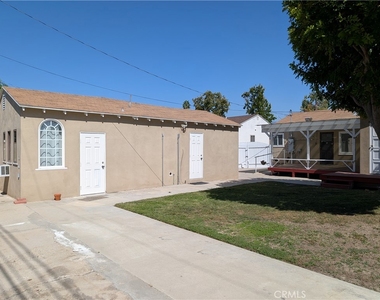 1511 N Rose - Photo Thumbnail 16