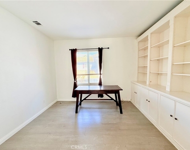 710 Redondo Lane - Photo Thumbnail 12