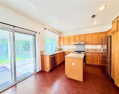 710 Redondo Lane - Photo Thumbnail 4