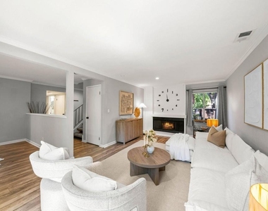 1828 Countrywood Ct - Photo Thumbnail 4