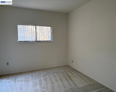 25850 Kay Ave - Photo Thumbnail 6