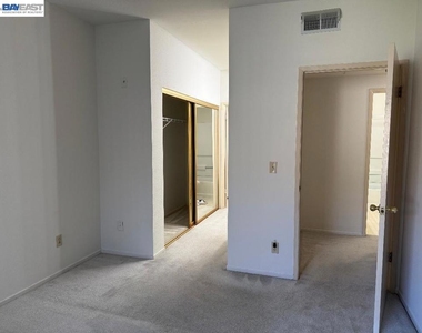 25850 Kay Ave - Photo Thumbnail 9