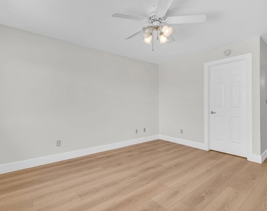 5650 Edgeview Dr - Photo Thumbnail 39