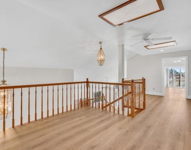 5650 Edgeview Dr - Photo Thumbnail 31