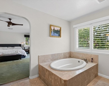 6 Courtney Ln - Photo Thumbnail 24