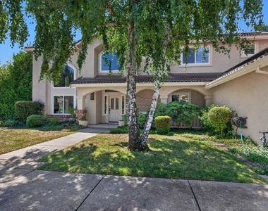 6 Courtney Ln - Photo Thumbnail 1