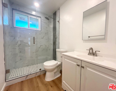 1148 N Formosa Avenue - Photo Thumbnail 9
