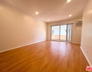 1148 N Formosa Avenue - Photo Thumbnail 2