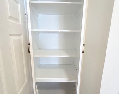 1148 N Formosa Avenue - Photo Thumbnail 8