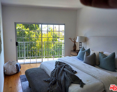 10650 Kinnard Avenue - Photo Thumbnail 11