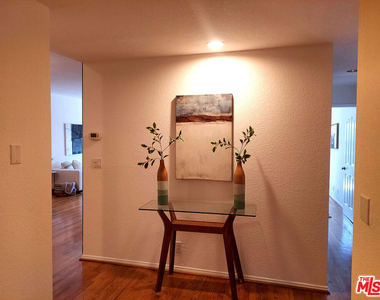 10650 Kinnard Avenue - Photo Thumbnail 2