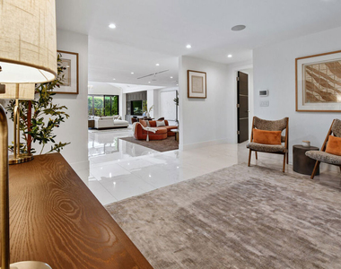 4423 Bergamo Drive - Photo Thumbnail 5
