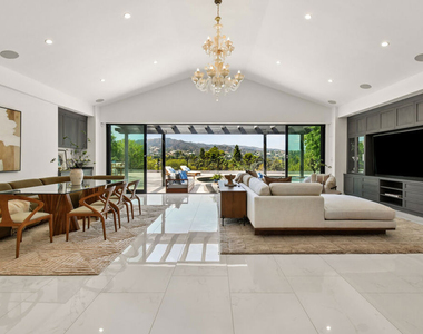 4423 Bergamo Drive - Photo Thumbnail 15