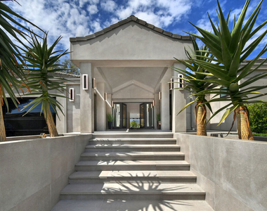 4423 Bergamo Drive - Photo Thumbnail 2
