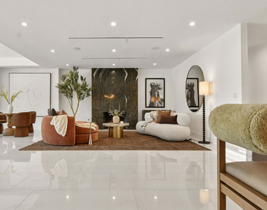 4423 Bergamo Drive - Photo Thumbnail 9