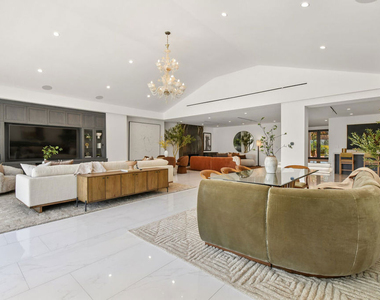 4423 Bergamo Drive - Photo Thumbnail 18