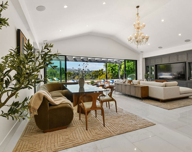4423 Bergamo Drive - Photo Thumbnail 14
