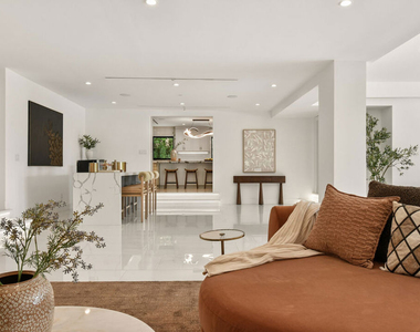 4423 Bergamo Drive - Photo Thumbnail 12