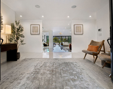 4423 Bergamo Drive - Photo Thumbnail 4