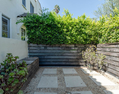 7714 Rosewood Avenue - Photo Thumbnail 15