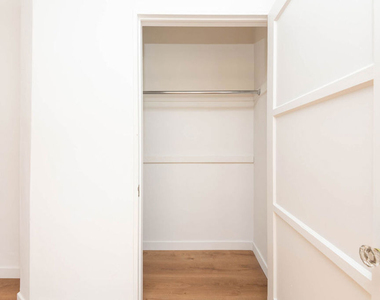 9025 Rangely Avenue - Photo Thumbnail 14