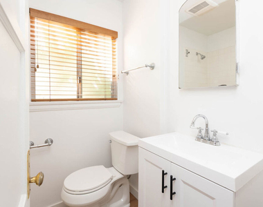 9025 Rangely Avenue - Photo Thumbnail 12