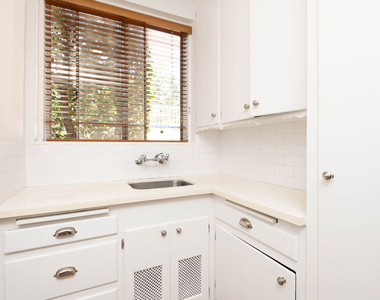 9025 Rangely Avenue - Photo Thumbnail 9