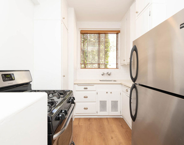 9025 Rangely Avenue - Photo Thumbnail 7