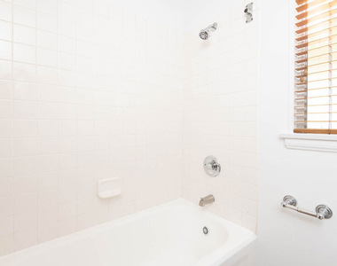 9025 Rangely Avenue - Photo Thumbnail 13