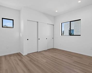 1853 12th Street - Photo Thumbnail 6
