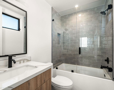 2206 Carmona Avenue - Photo Thumbnail 10