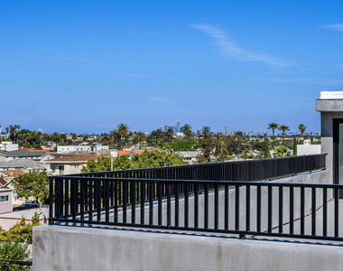 2206 Carmona Avenue - Photo Thumbnail 21