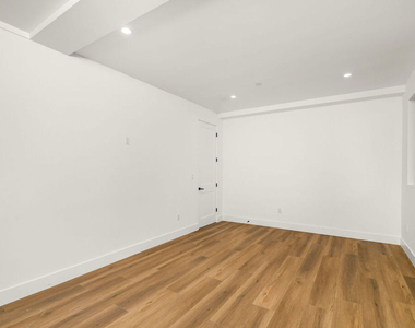 2206 Carmona Avenue - Photo Thumbnail 17
