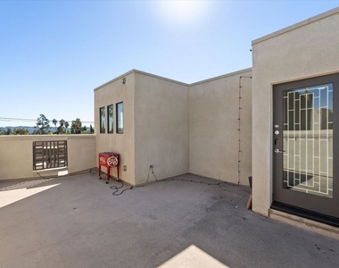 13225 Victory Boulevard - Photo Thumbnail 28