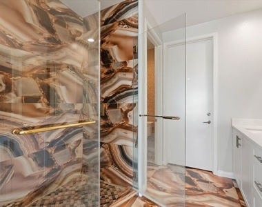 13225 Victory Boulevard - Photo Thumbnail 23