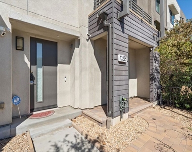 13225 Victory Boulevard - Photo Thumbnail 2