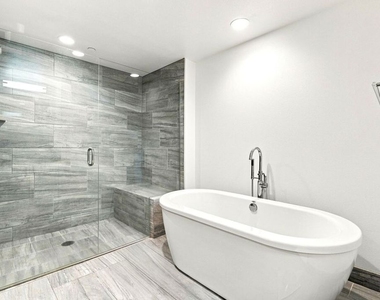 4240 Laurel Canyon Boulevard - Photo Thumbnail 19