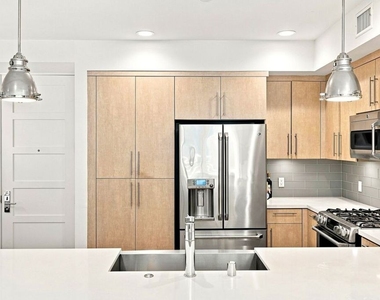 4240 Laurel Canyon Boulevard - Photo Thumbnail 7