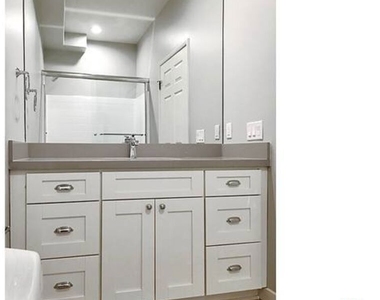 10560 Santa Monica - Photo Thumbnail 9