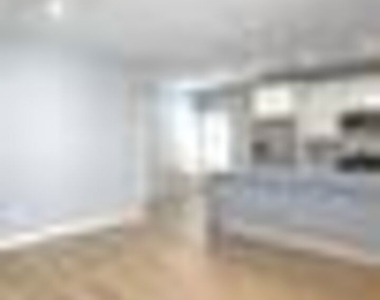 10560 Santa Monica - Photo Thumbnail 2