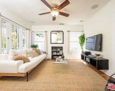 2213 Arizona Avenue - Photo Thumbnail 2
