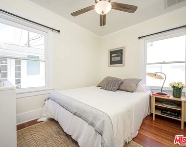 2213 Arizona Avenue - Photo Thumbnail 13