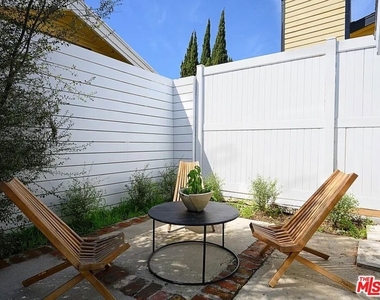 2213 Arizona Avenue - Photo Thumbnail 19
