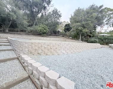 4627 Collis Avenue - Photo Thumbnail 14