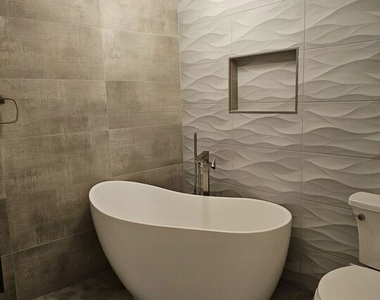 4627 Collis Avenue - Photo Thumbnail 13