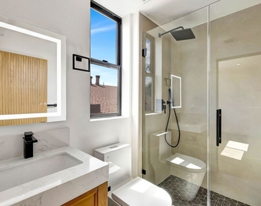 4329 Radford Avenue - Photo Thumbnail 9